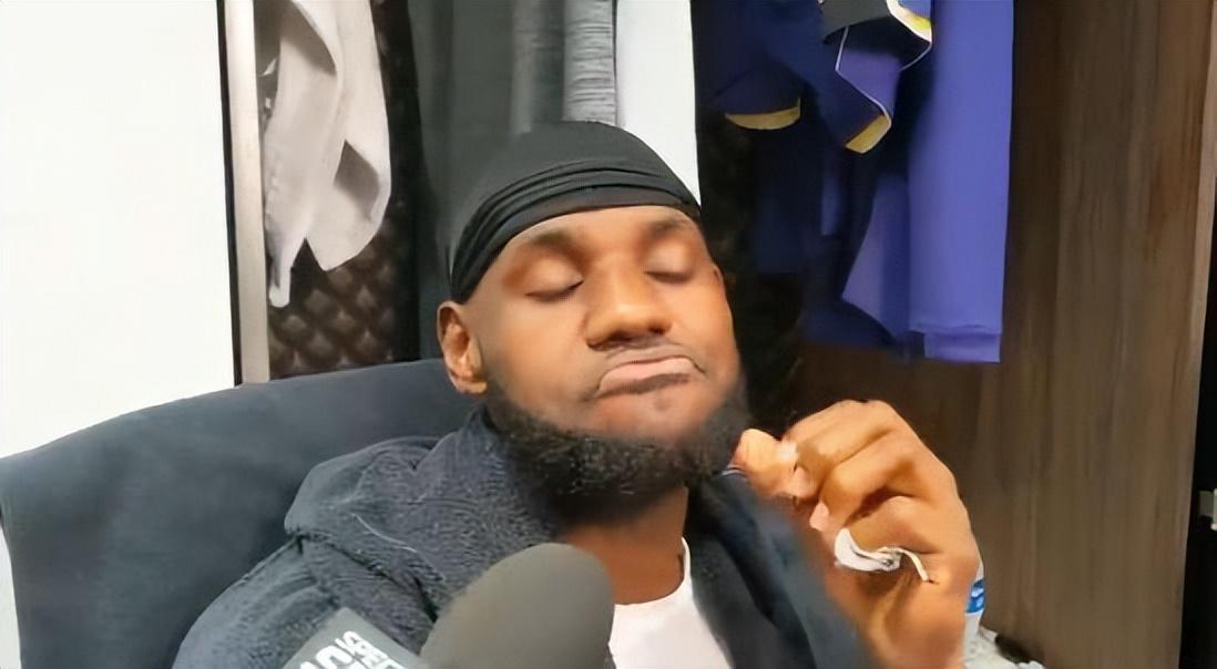 PG电子-詹皇回归最大受害者！他上场的第1天，湖人12+18猛将就立刻被弃用