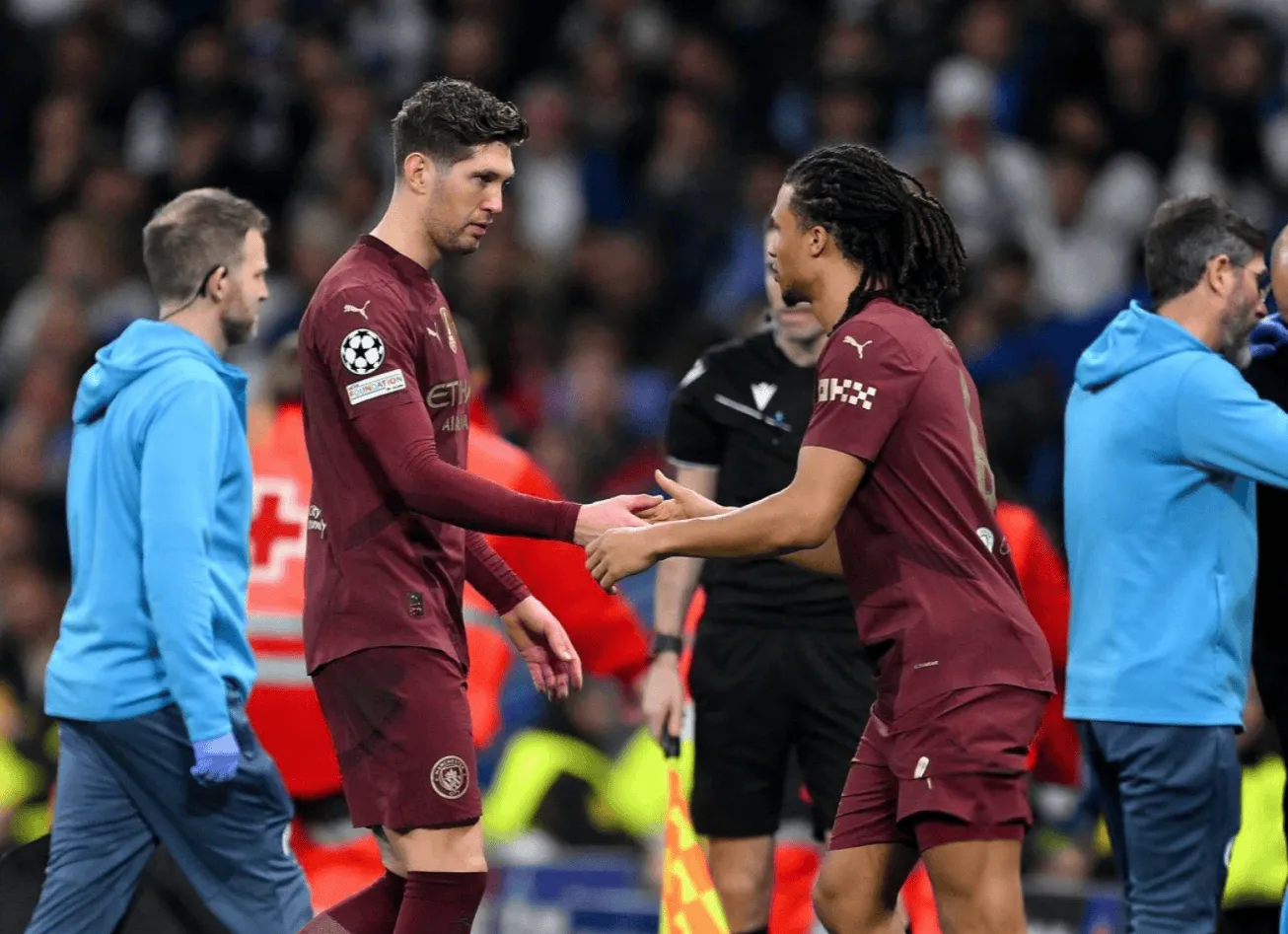 PG模拟器-跟队：斯通斯将离开曼城；除非阿克愿当第5中卫否则他也离队